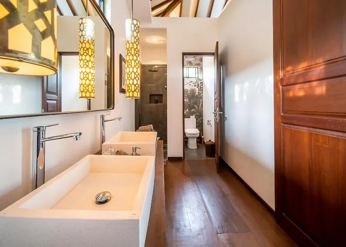 Villa Anam 2 *